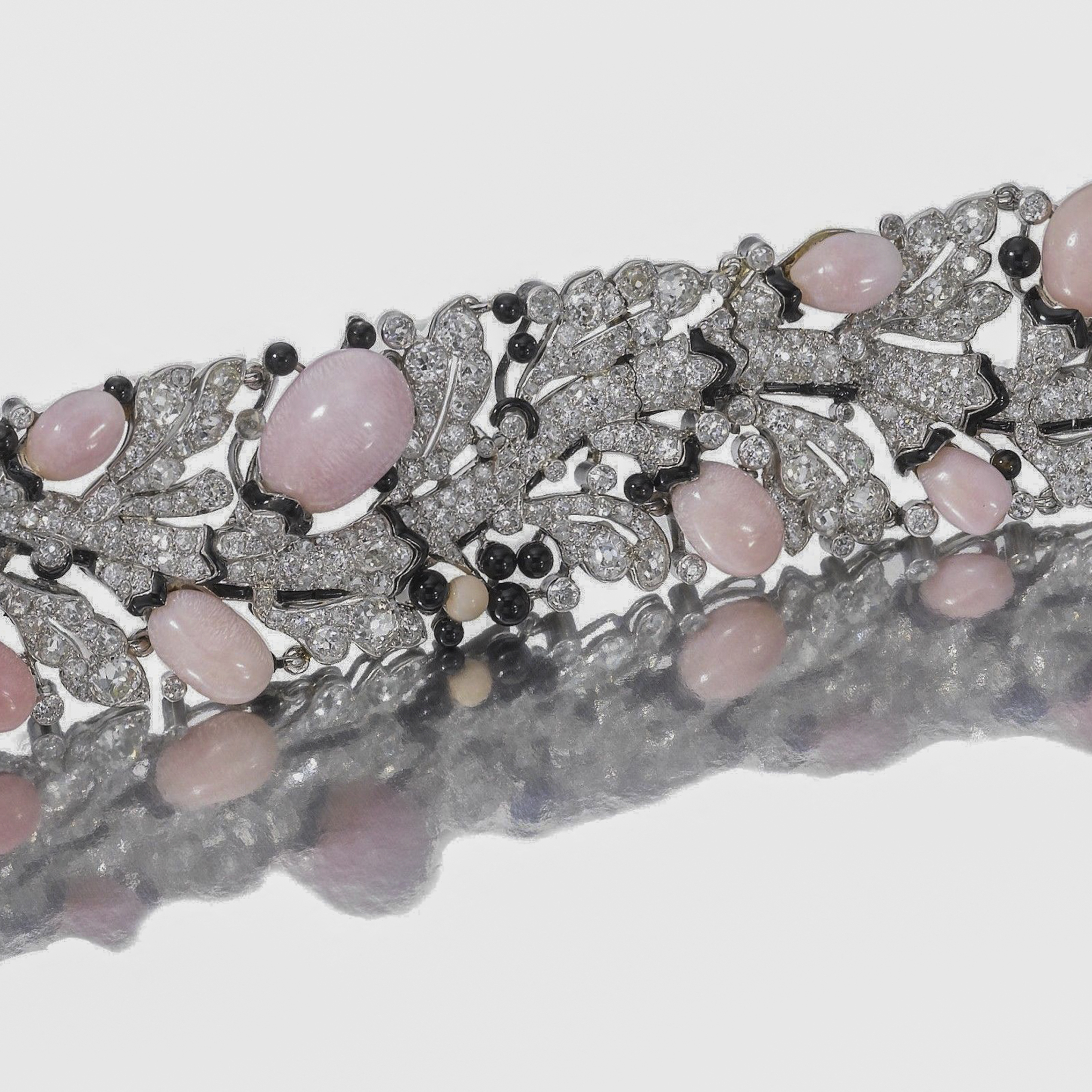 Conch biseri: Sve što treba da znate o najređim morskim biserima