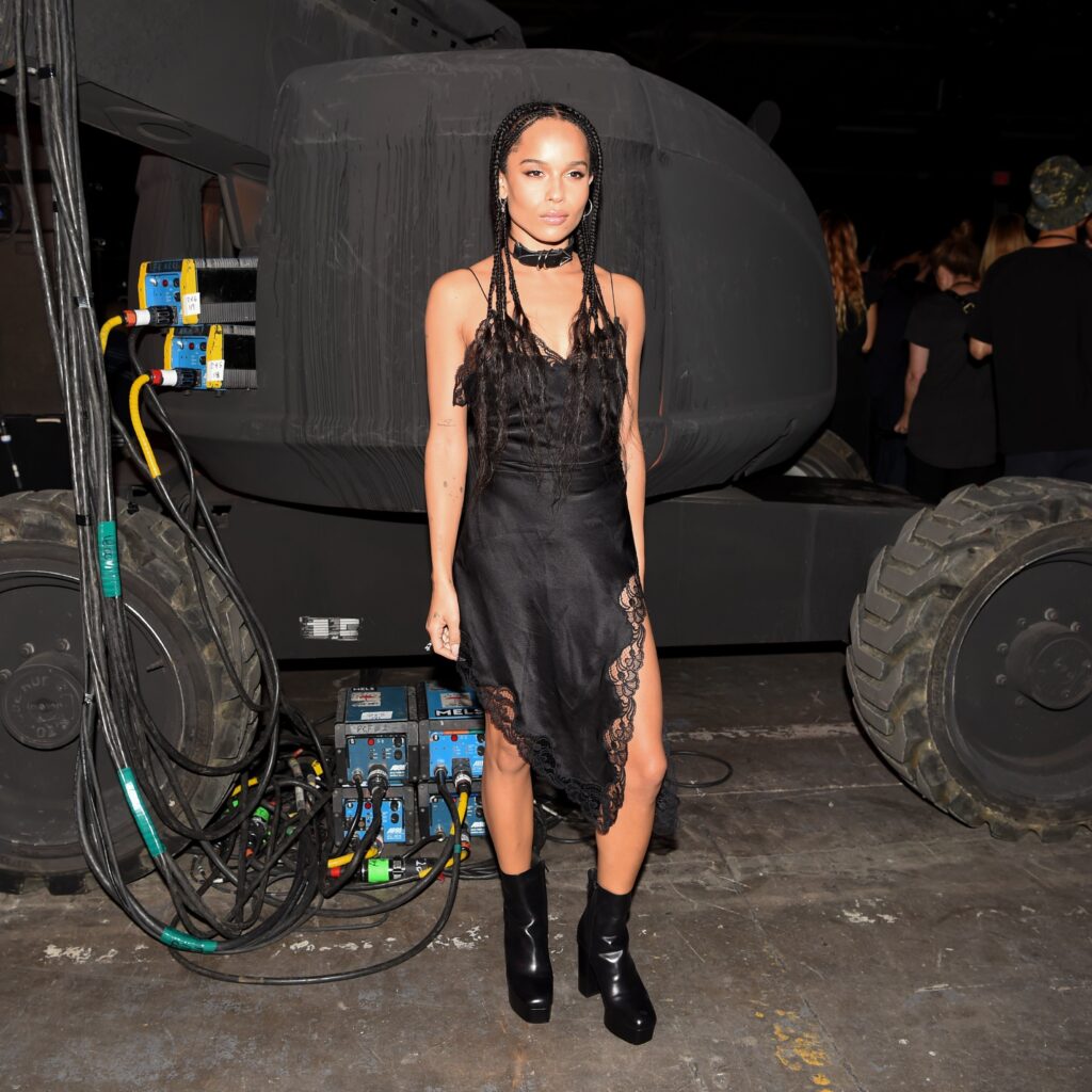 It devojke 2016: Taylor, Kendall, Kylie, Gigi, Zendaya, Rihanna, Zoe, Miley i Ariana u najpoznatijim outfitima i street style izdanjima.