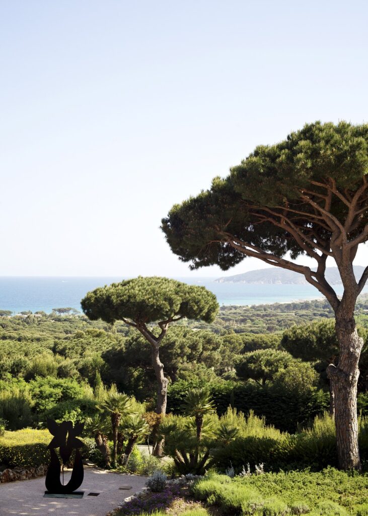 The White Lotus stiže u Saint-Tropez u četvrtoj sezoni
Serija će kao glavnu scenografiju predstojeće sezone koristiti Château de La Messardière