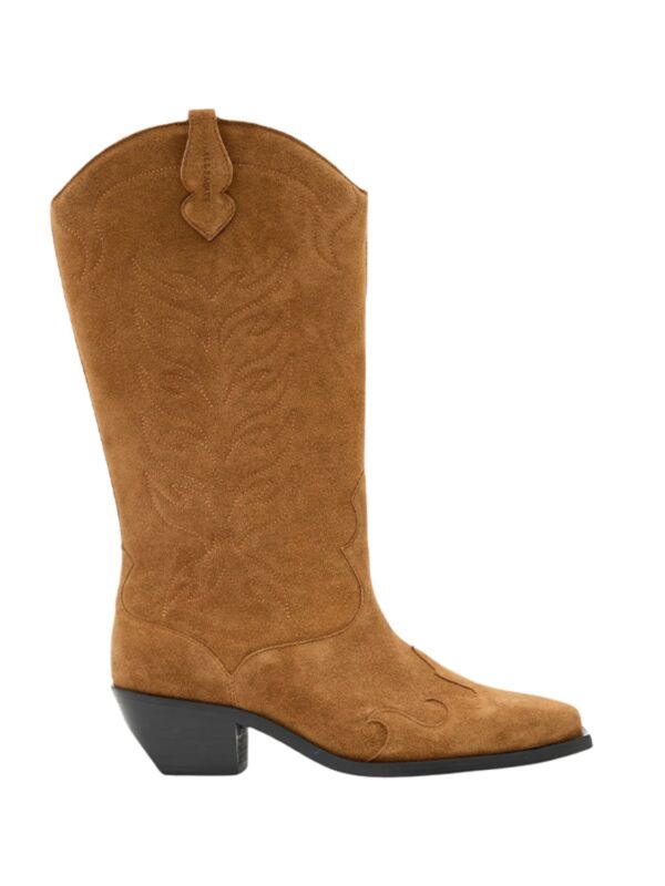 Zimske čizme u pola cene – pametna investicija za hladne dane!