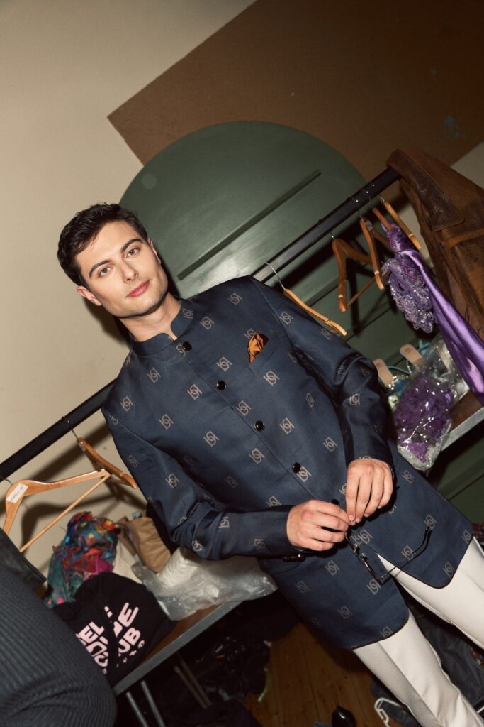 Paris Runway Official odabrao 5 mladih dizajnera za predstavljanje na otvaranju London Fashion Weeku