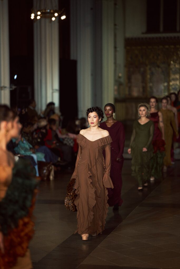 Paris Runway Official odabrao 5 mladih dizajnera za predstavljanje na otvaranju London Fashion Weeku