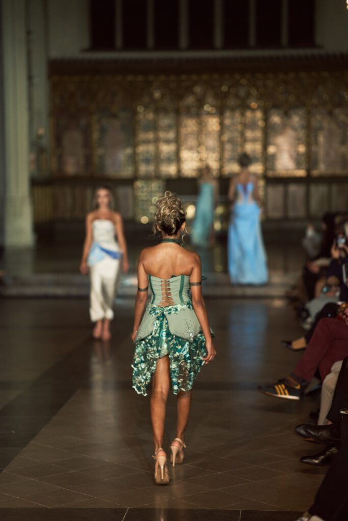 Paris Runway Official odabrao 5 mladih dizajnera za predstavljanje na otvaranju London Fashion Weeku