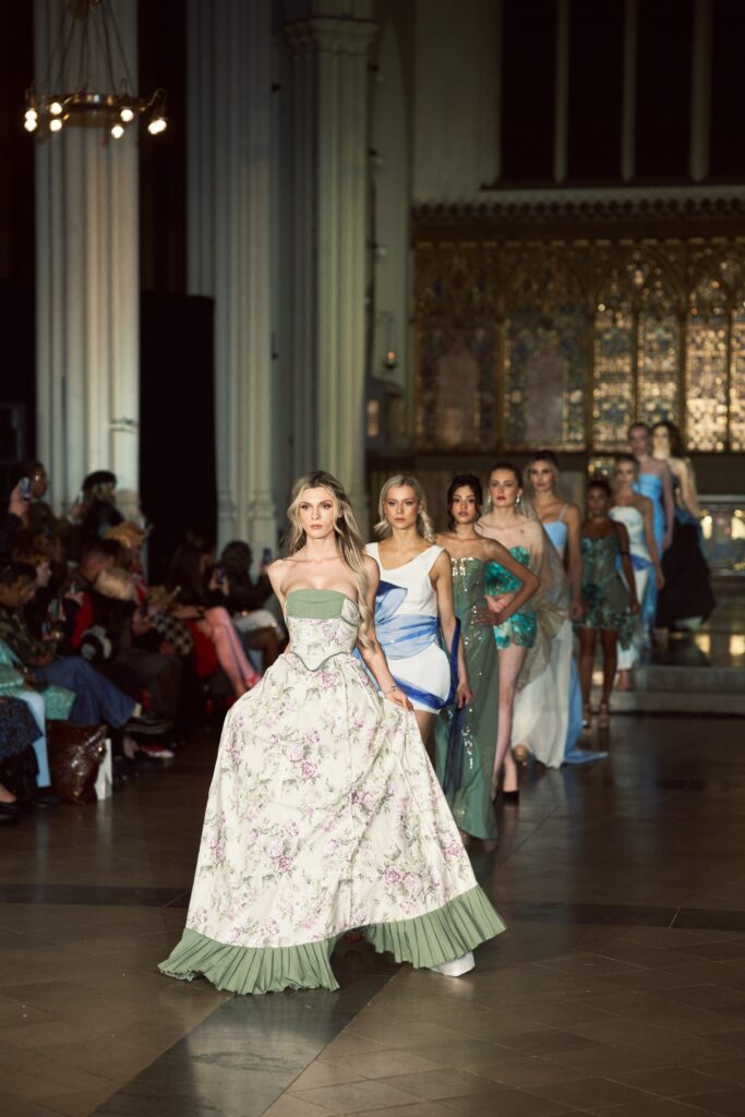 Paris Runway Official odabrao 5 mladih dizajnera za predstavljanje na otvaranju London Fashion Weeku