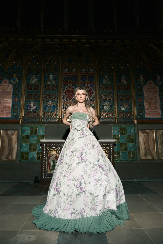 Paris Runway Official odabrao 5 mladih dizajnera za predstavljanje na otvaranju London Fashion Weeku