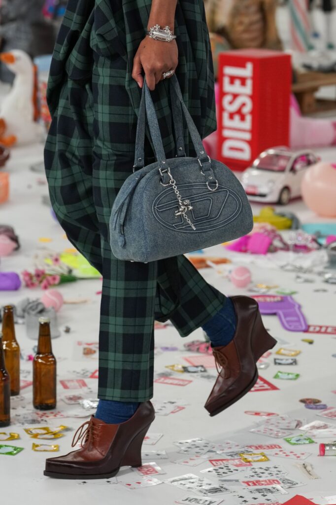 Diesel FW26: Od “walk of shame” do “walk of fame”