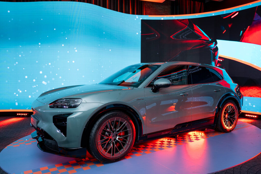 Porsche predstavio Cayenne Electric na ekskluzivnom  događaju u Beogradu
Cayenne Electric predstavlja sledeću fazu evolucije modela koji već decenijama postavlja standarde u segmentu luksuznih SUV vozila