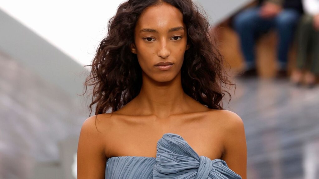 Da li maskara izlazi iz mode?