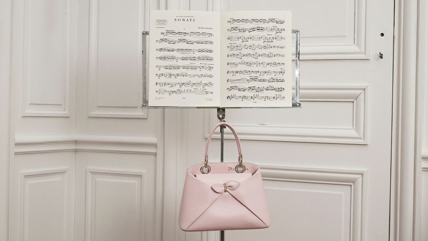 Upoznajte Dior Cigale: Diskretno neizbežnu torbu ovog trenutka