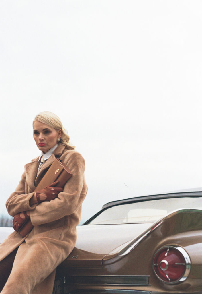 ARTE & BELLEZZA
Dragana Mircetic, osnivacica i kreativna direktorka brenda Arte & Bellezza, gradi sopstvenu bezvremenu pricu, evocirajuci epohu u kojoj su stil i sloboda nerazdvojni