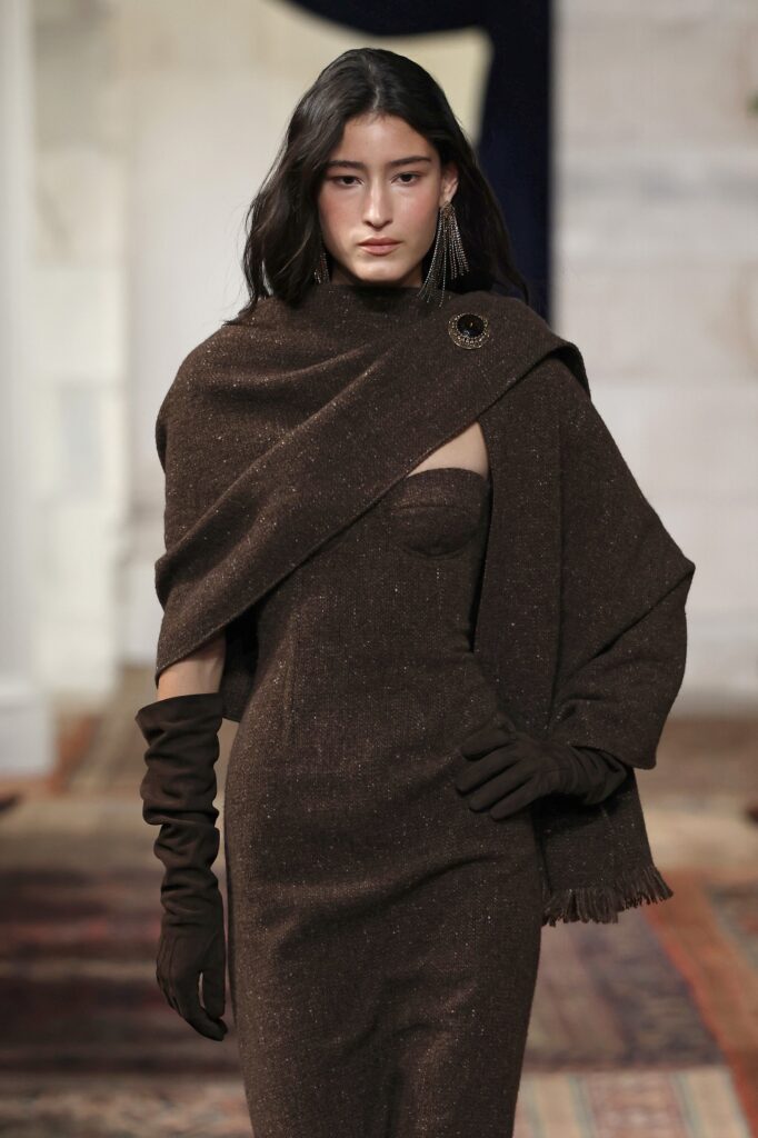 Broševi se vraćaju u modu: Aksesoar koji će obeležiti 2026.