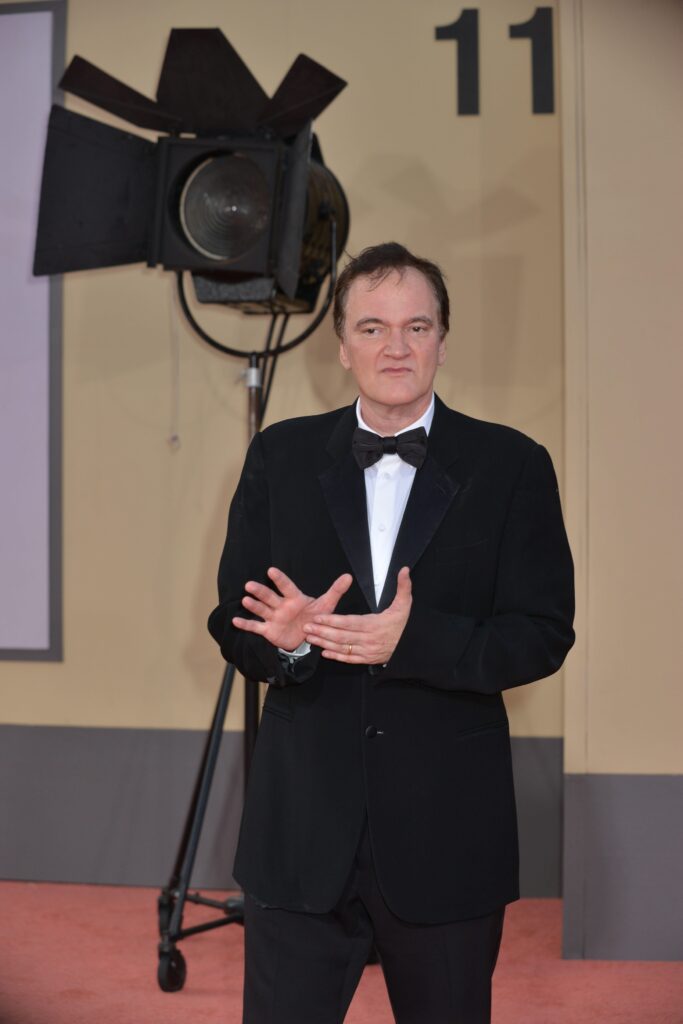 Quentin Tarantino se vraća režiji sa originalnom predstavom
Oskarom nagrađeni autor napisao je „staromodnu britansku farsu“ koja bi trebalo da doživi premijeru na londonskoj sceni