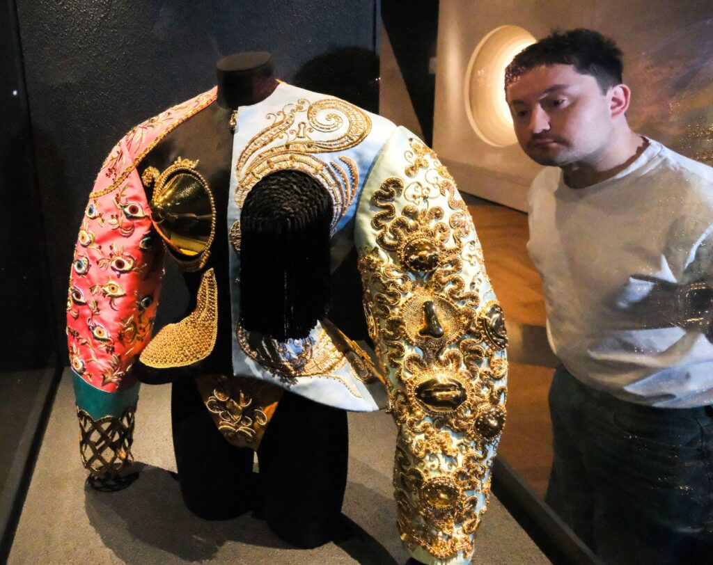 V&A najavljuje „Schiaparelli Fashion Becomes Art”