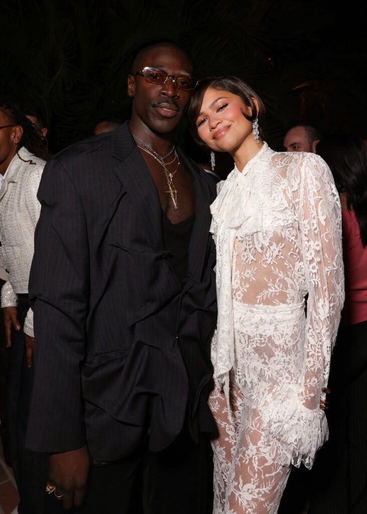 Zendaya u belom čipkanom odelu evocira Princea 