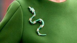 Broševi se vraćaju u modu: Aksesoar koji će obeležiti 2026.