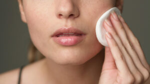 Kako pripremiti kožu za proleće: Jednostavna rutina za srećno lice