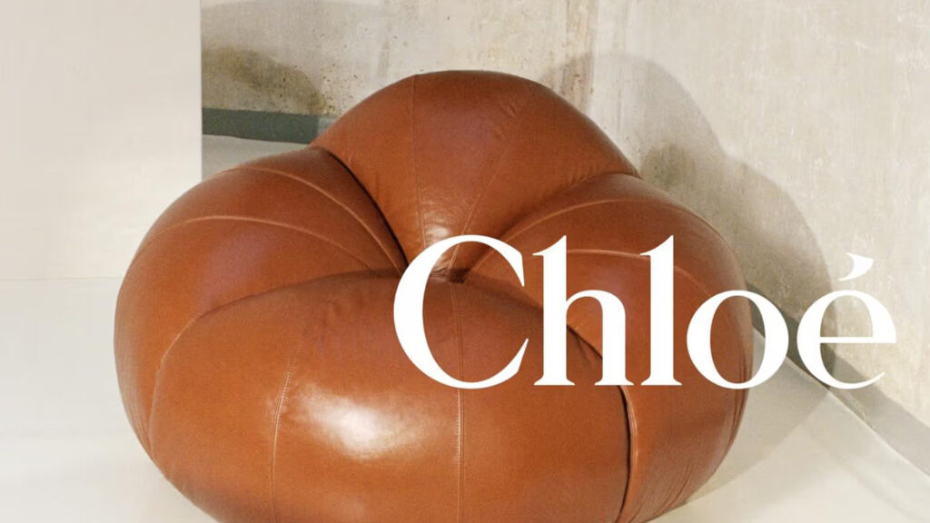 Redizajnirana Tomato Chair iz sedamdesetih dobija savremeno Chloé izdanje predstavljeno na Milan Design Week 2026