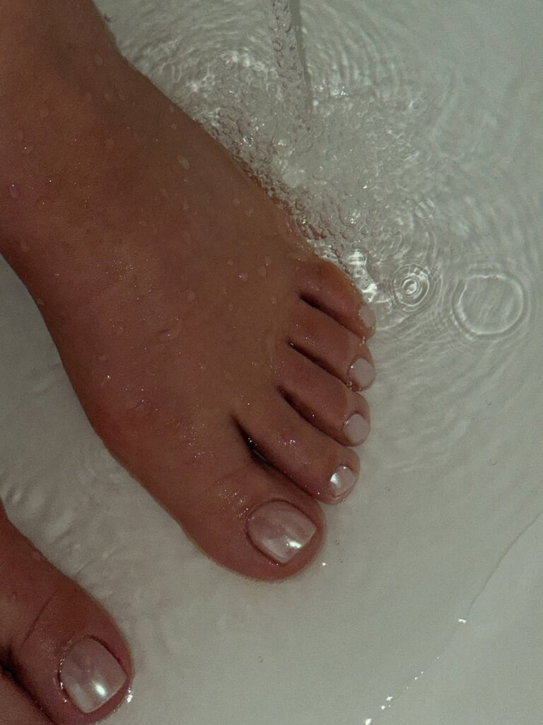 Chrome pedikir: Trend visokog sjaja koji osvaja internet