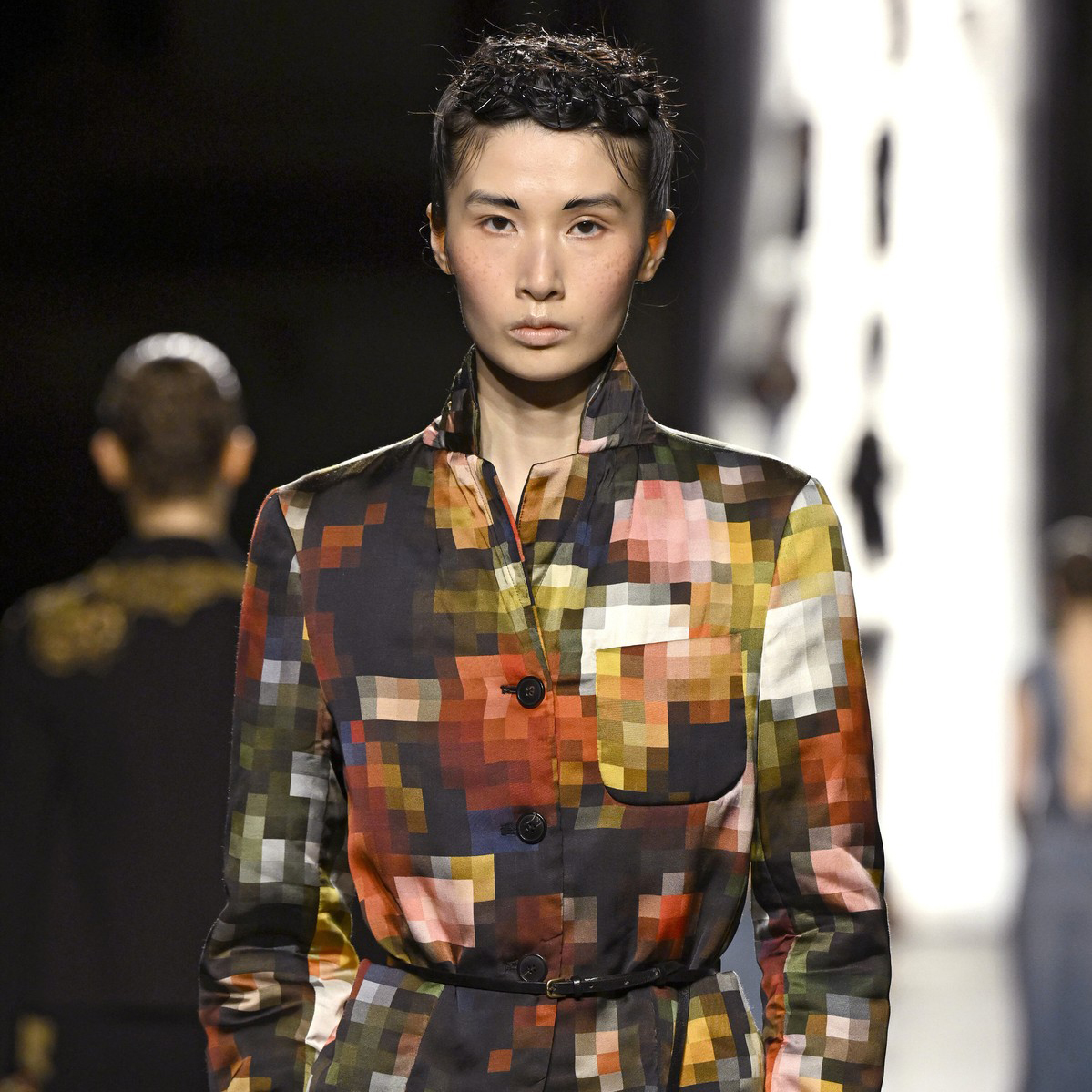 Printmaxxing donosi novu eru mode kroz sudaranje printova i uzoraka. Da li je moda spremna za vizuelni haos?