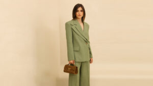 Blejzeri za proleće – moderni i klasični modeli, lagani materijali i krojevi za svakodnevne i elegantne kombinacije.