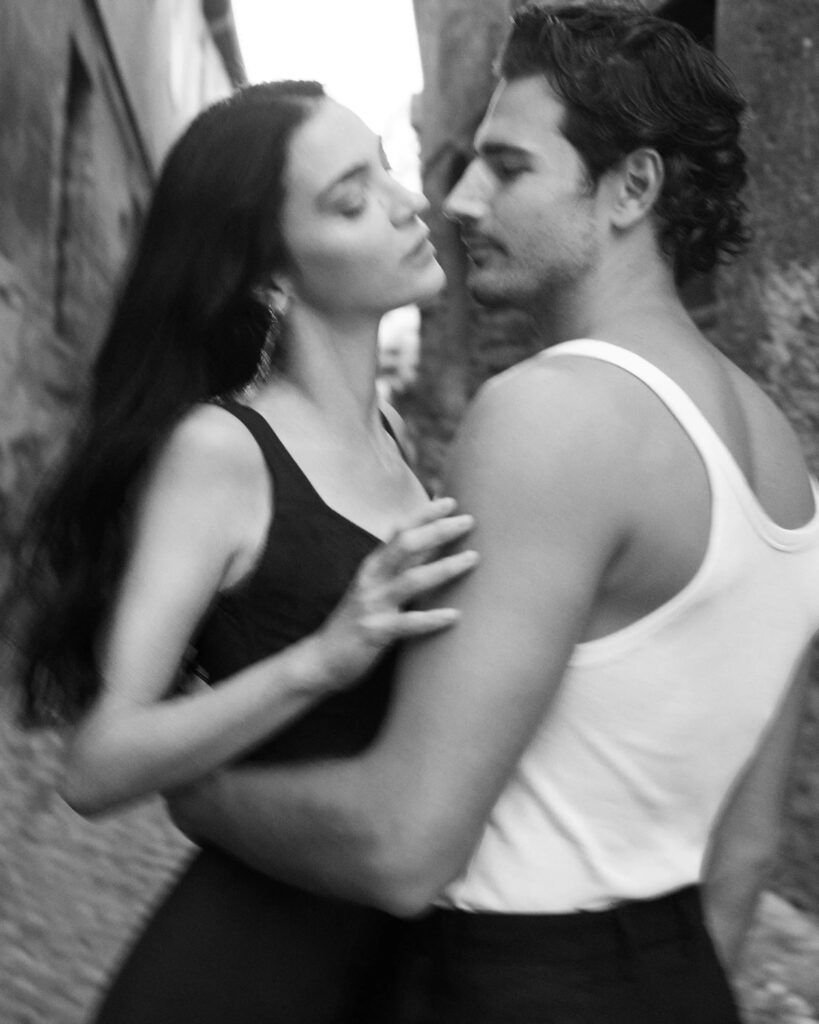 Mariacarla Boscono utelovljuje duh Dolce & Gabbana 