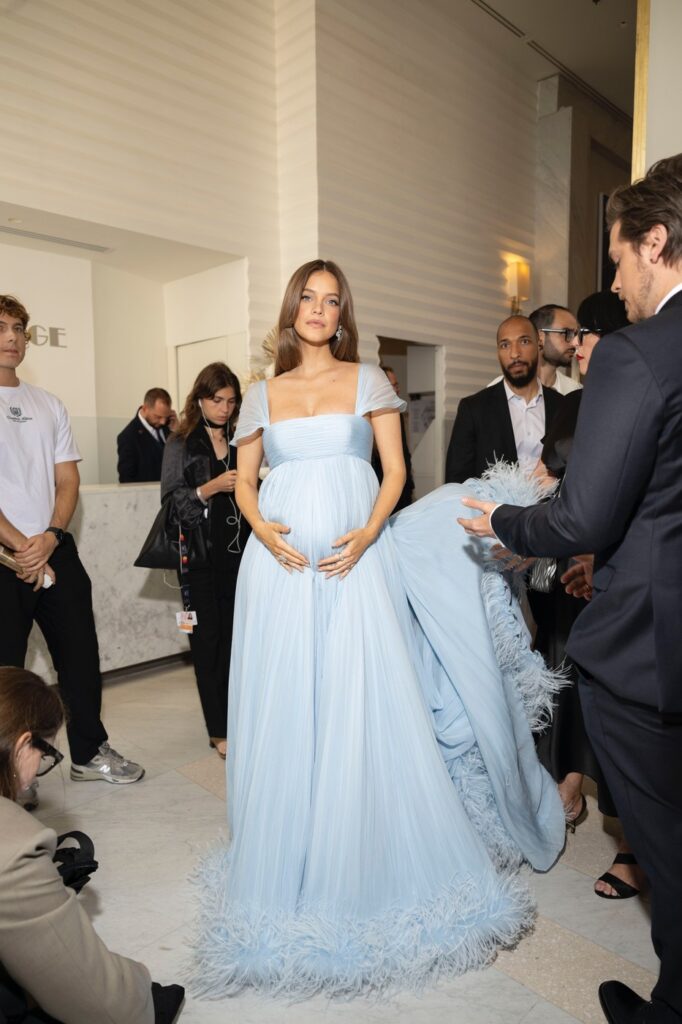Barbara Palvin i Dylan Sprouse očekuju bebu
