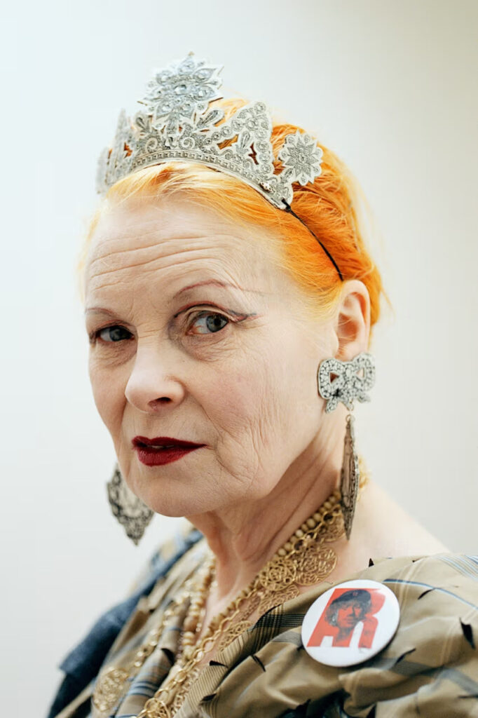 Izložba posvećena Vivienne Westwood nakitu stiže u V&A Dundee
Retrospektiva koja otkriva kako je buntovni nakit modne kuće Vivienne Westwood postao jedan od najuticajnijih simbola savremene mode
