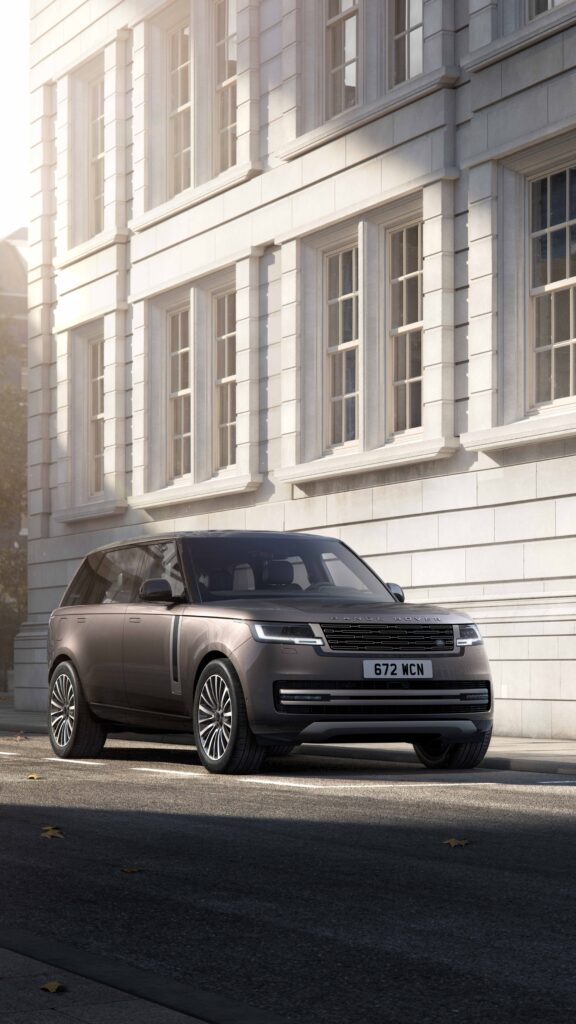 Odavanje počasti britanskom luksuzu
Range Rover predstavlja ekskluzivnu seriju izdanja inspirisanih najuticajnijim londonskim kvartovima