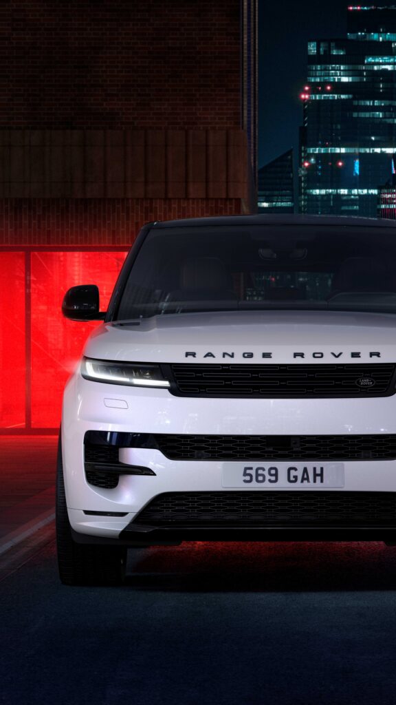 Odavanje počasti britanskom luksuzu
Range Rover predstavlja ekskluzivnu seriju izdanja inspirisanih najuticajnijim londonskim kvartovima