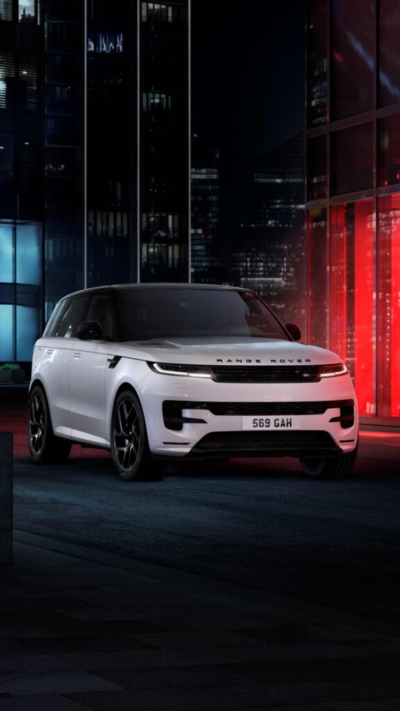 Odavanje počasti britanskom luksuzu
Range Rover predstavlja ekskluzivnu seriju izdanja inspirisanih najuticajnijim londonskim kvartovima