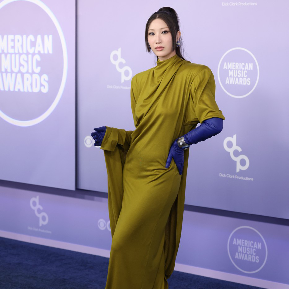 Najbolje obučene zvezde sa American Music Awards 2026 u Las Vegasu i najzapaženiji modni trenuci sa crvenog tepiha.
