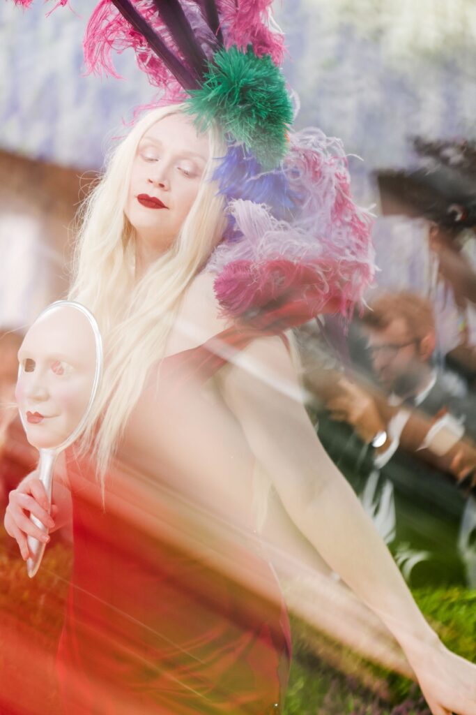 Najzapaženiji beauty momenti sa Met Gale 2026. gwendoline christie
