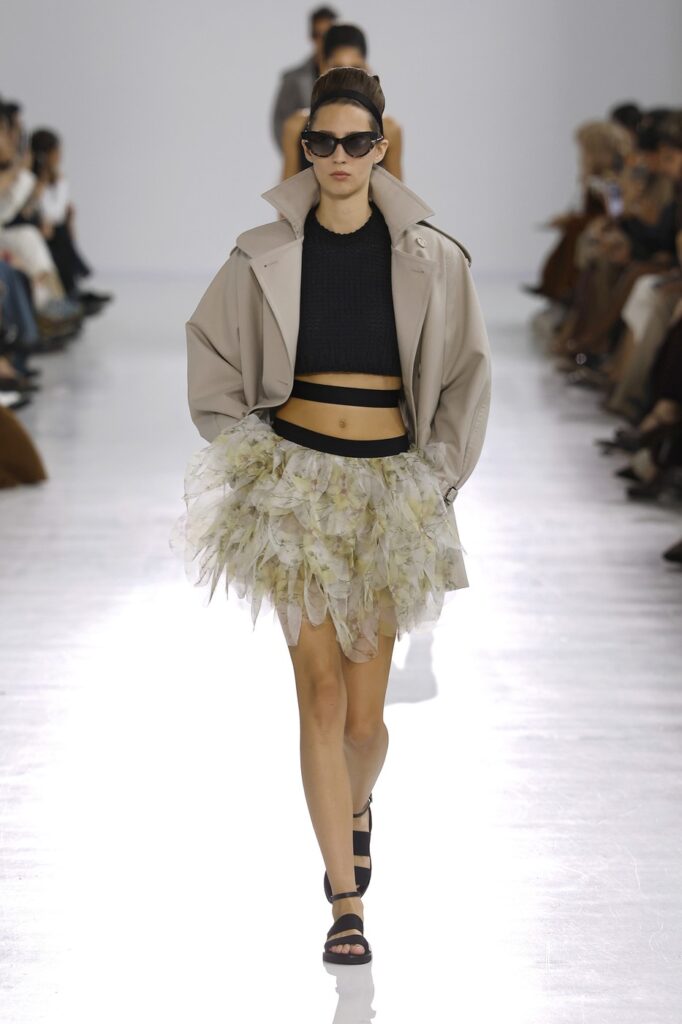 Trend alert Skraćeni trench coat
Max Mara proleće/leto 2026