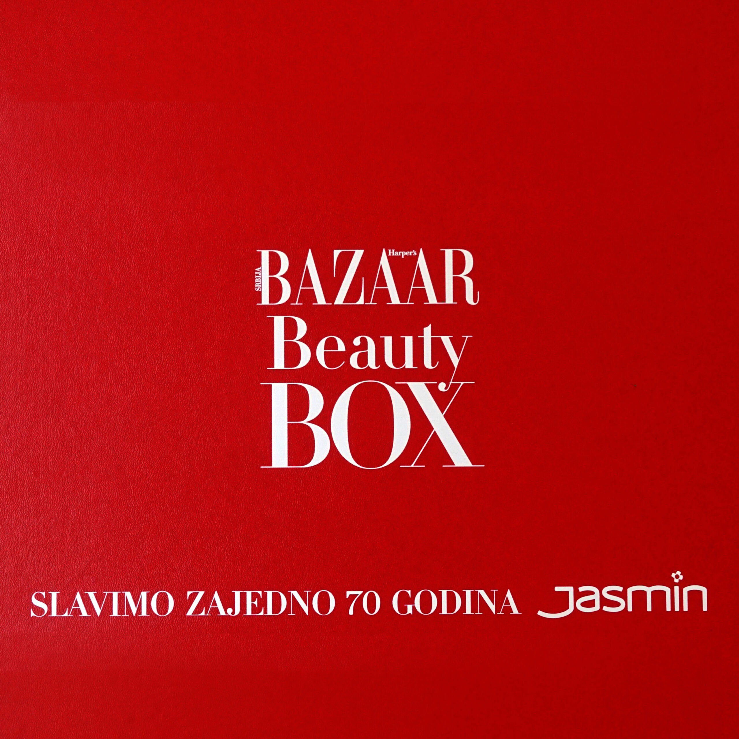 Harper’s Bazaar x Jasmin Beauty Box Giveaway donosi 15 beauty favorita – od viralnog makeupa do parfema koje želimo u neseseru.