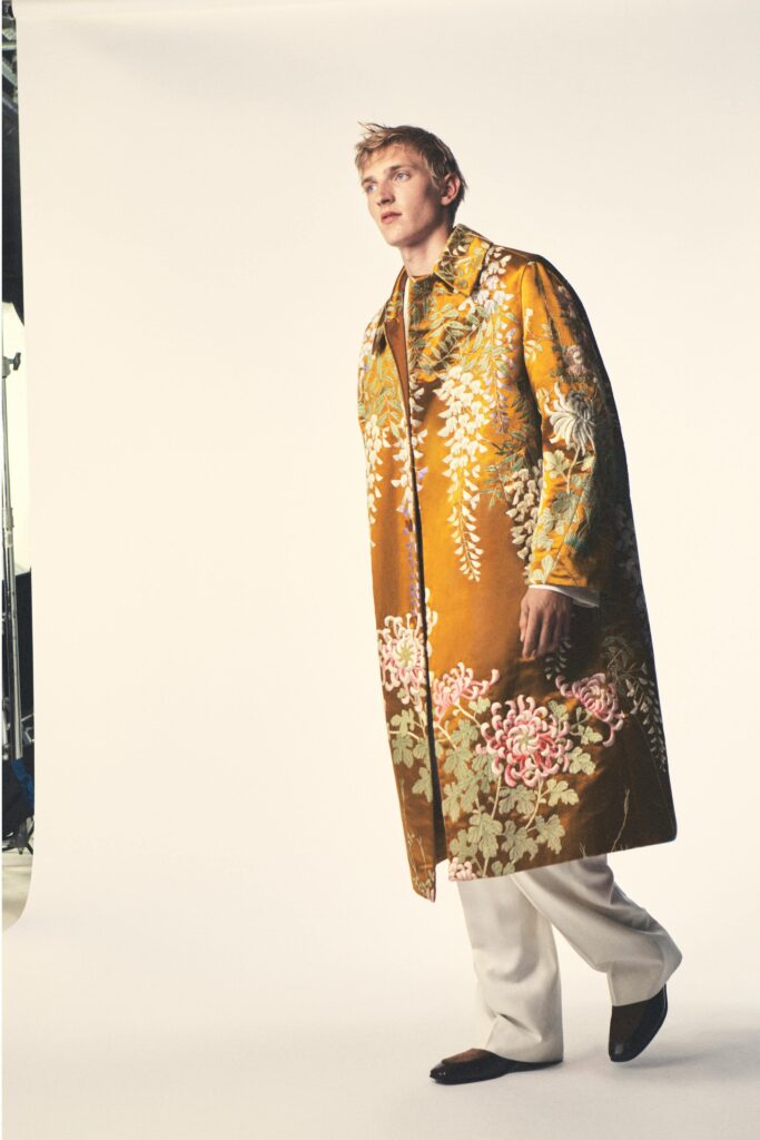 Givenchy otvara novo poglavlje muške mode
Sarah Burton pokazuje kako tradicija, umetnost i individualni stil mogu da oblikuju garderobu budućnosti