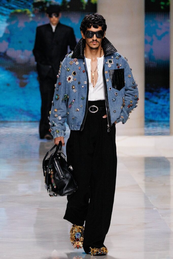 Dolce & Gabbana proleće/leto 2027. nas vodi pravo u srce Sicilije
Kolekcija„Sicilian Holidays“ bila je svojevrsno modno razgledanje najlepših delova Mediterana