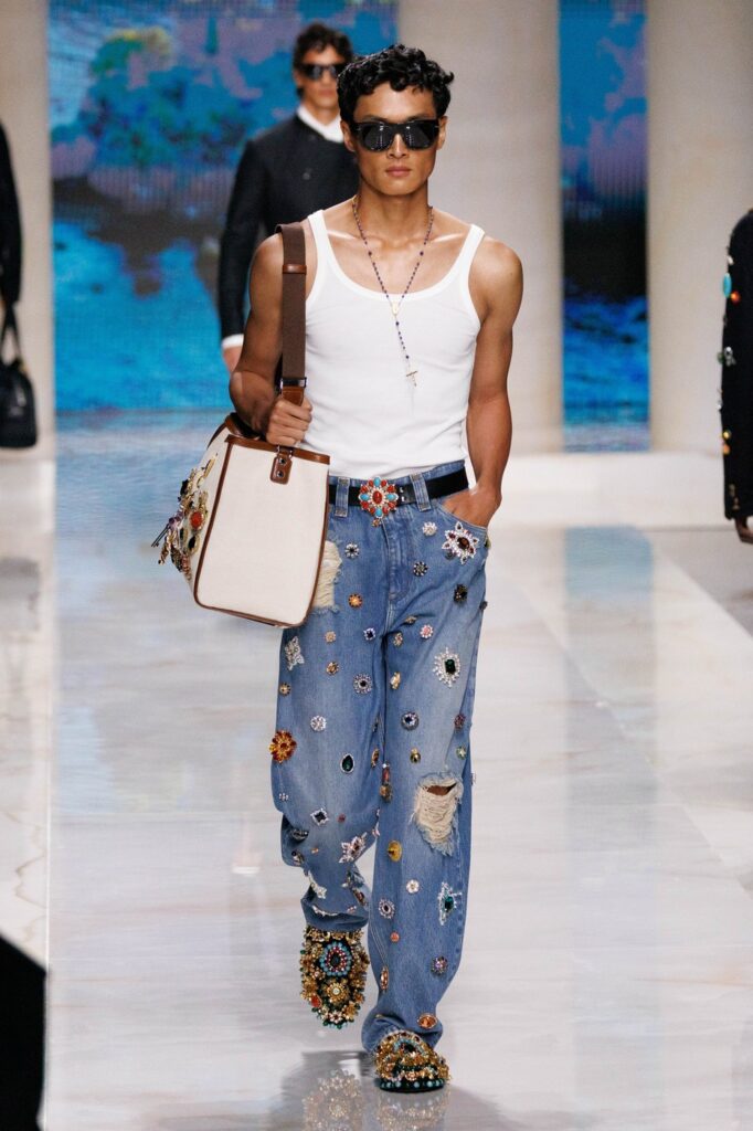 Dolce & Gabbana proleće/leto 2027. nas vodi pravo u srce Sicilije
Kolekcija„Sicilian Holidays“ bila je svojevrsno modno razgledanje najlepših delova Mediterana