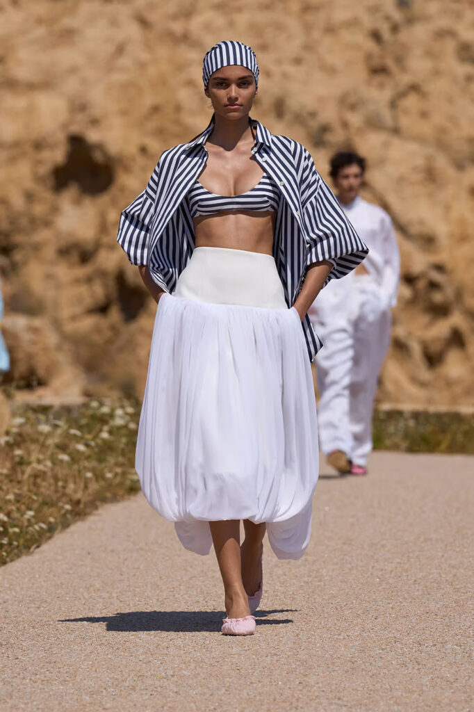 Jacquemus predstavlja kolekciju proleće/leto 2027 „Le Bonheur“ na Korzici