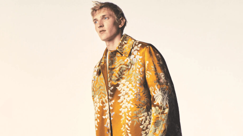 Givenchy kroz kolekciju Sarah Burton redefiniše mušku modu uz spoj krojenja, umetnosti i savremenog luksuza.