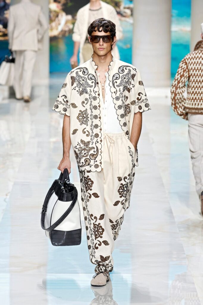 Dolce & Gabbana proleće/leto 2027. nas vodi pravo u srce Sicilije
Kolekcija„Sicilian Holidays“ bila je svojevrsno modno razgledanje najlepših delova Mediterana