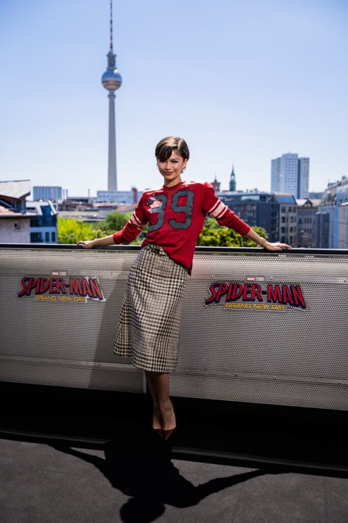 Zendaya spojila sportsku estetiku i retro stil