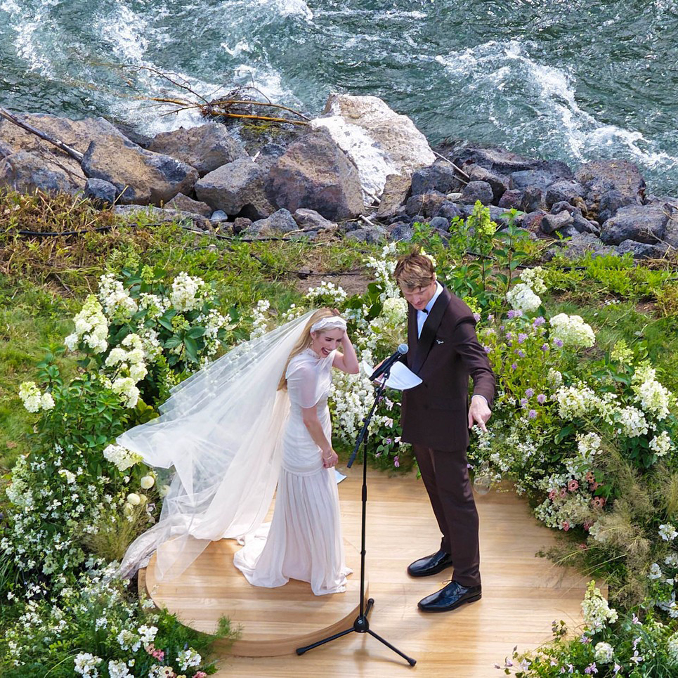Emma Roberts i Cody John venčali su se na bajkovitoj ceremoniji Diskretno, daleko od holivudskog glamura i uz venčanicu kuće Monique Lhuillier