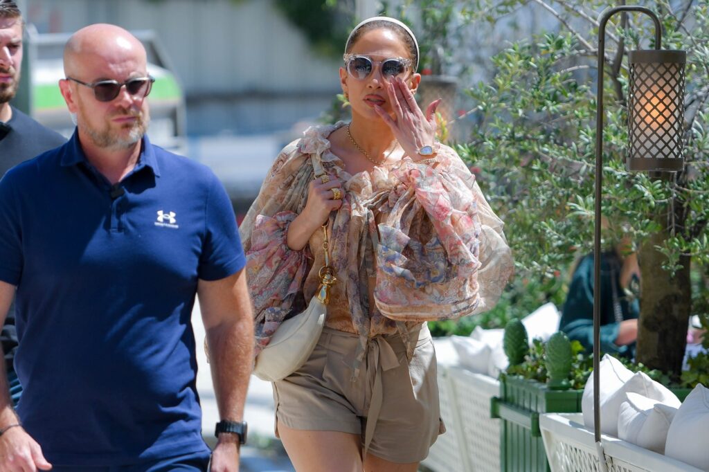 Jennifer Lopez u Parizu u znaku boho elegancije