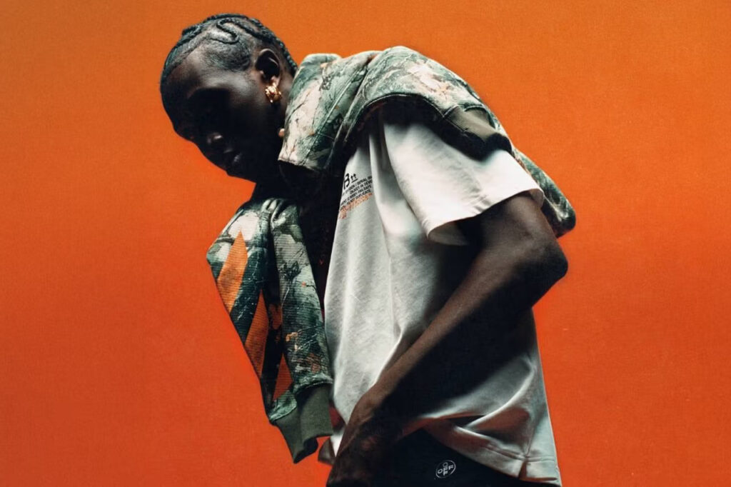 Off-White predstavlja novu liniju L/AB c/o koja donosi prepoznatljiv dizajn Virgil Abloh po pristupačnijim cenama, ispod 200 dolara.