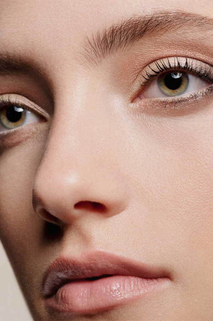 Louis Vuitton predstavlja novu kolekciju šminke
Pat McGrath i Nicolas Ghesquière udružili su kreativne snage povodom 130 godina Louis Vuitton Monograma